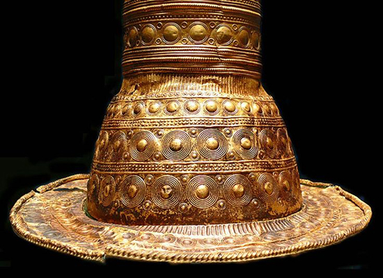 Bronze Age Golden Hat, detail